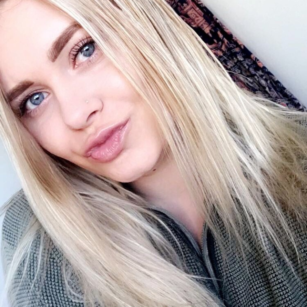 Meet your Posher, Holly